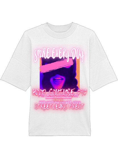 Oversized Unisex Premium T-Shirt "smile.female.2.1"