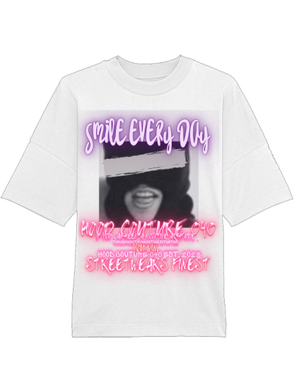 Oversized Unisex Premium T-Shirt "smile.female.skimask.1.1"