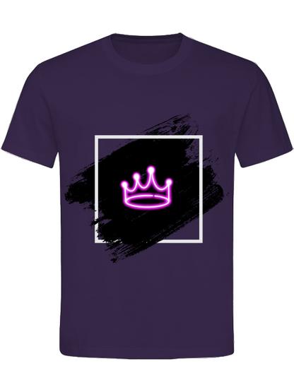 Classic Unisex T-Shirt "Queen"